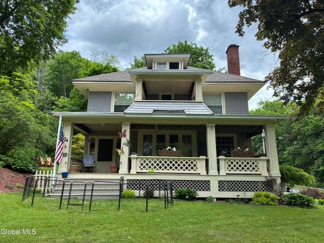 24 Northampton Road, Amsterdam, NY, photo 1