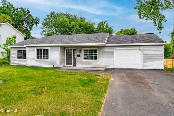 15 Barthol Street, Albany, NY, photo 1