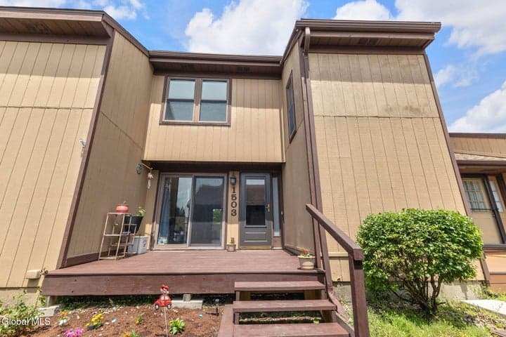 1503 Huntington Court, East Greenbush, NY, photo 1