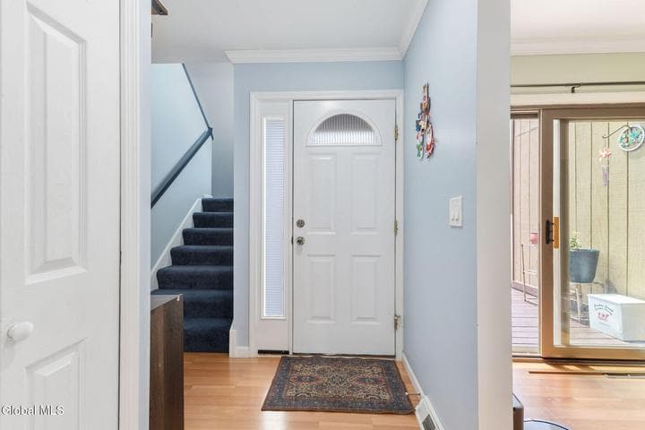 1503 Huntington Court, East Greenbush, NY, photo 2