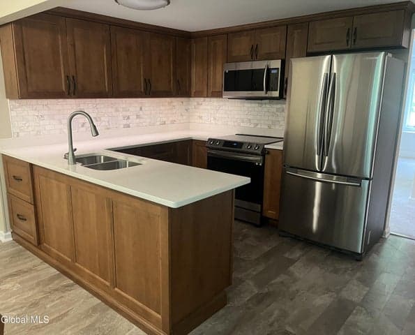 20 Van Vorst Drive, Ballston, NY, photo 2