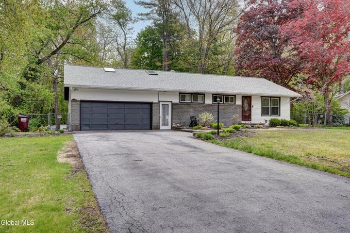 129 Okara Drive, Guilderland, NY, photo 5