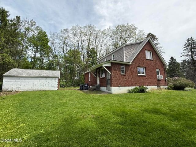 1388 Midline Road, Amsterdam, NY, photo 3