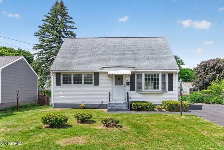 48 Munro Court, Troy, NY, photo 1