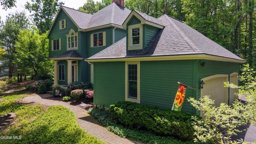 2757 Doelner Circle, Schodack, NY