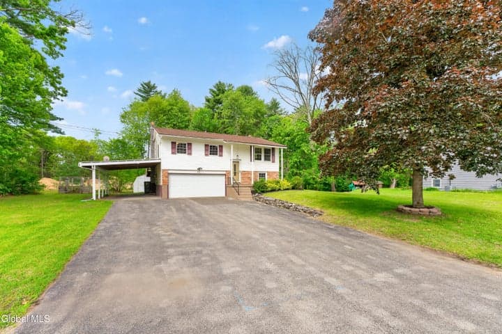 24 Burning Pines Drive, Milton, NY, photo 2