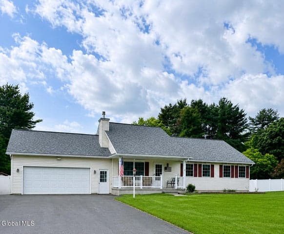 8 Meadow Drive, South Glens Falls, NY, photo 1