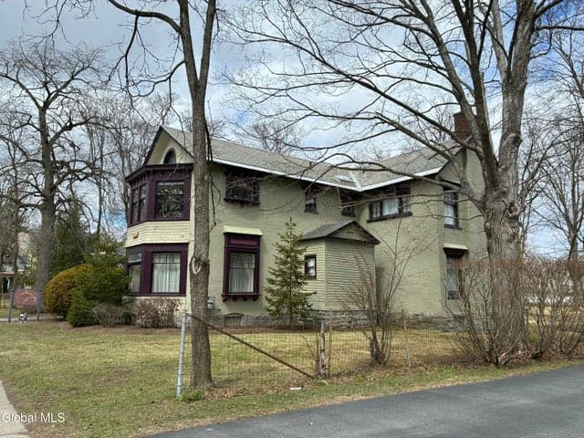 499 Glen Street, Glens Falls, NY, photo 3