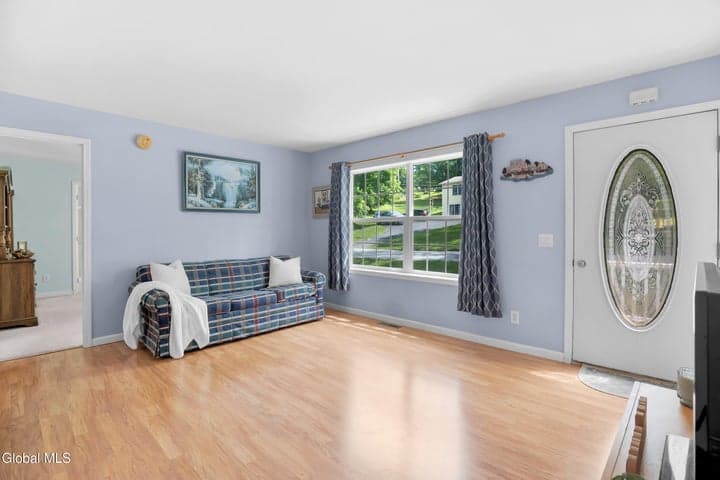 31 Oak Street, Hoosick Falls, NY, photo 3
