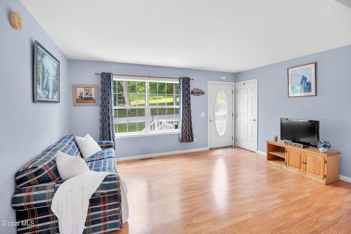 31 Oak Street, Hoosick Falls, NY, photo 4