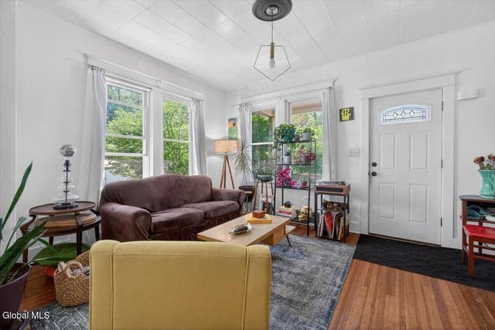 2 Woodlawn Terrace, Bethlehem, NY, photo 5