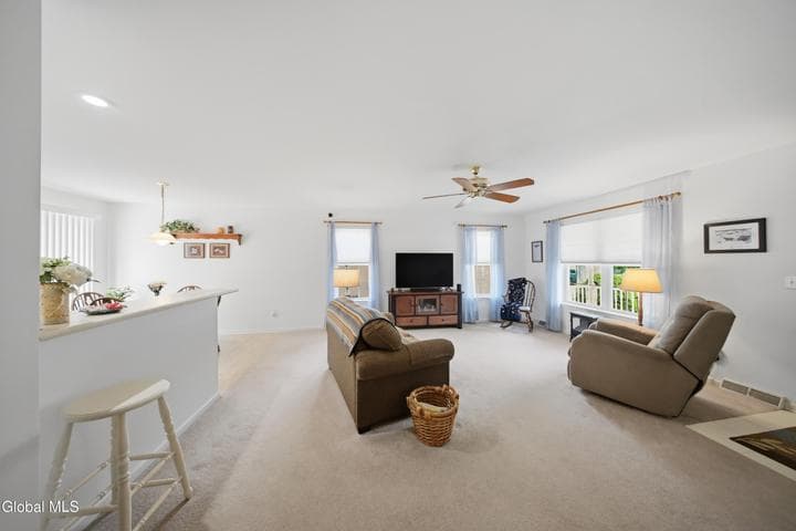 37 Oliver Street, Colonie, NY, photo 4