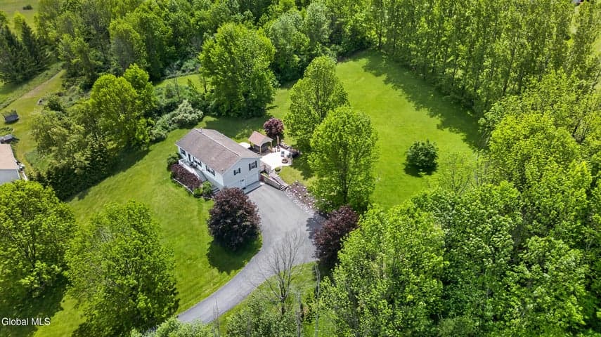 128 Valley Court, Cobleskill, NY, photo 4