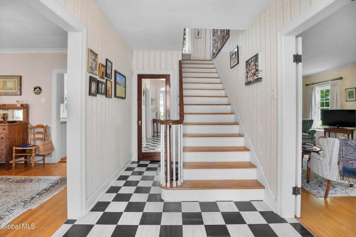 723 Sanders Avenue, Glenville, NY, photo 4