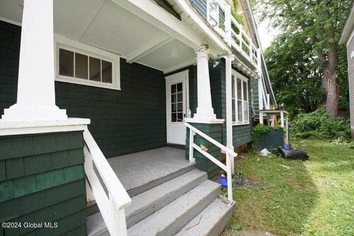 802 Myrtle Avenue, Albany, NY, photo 3