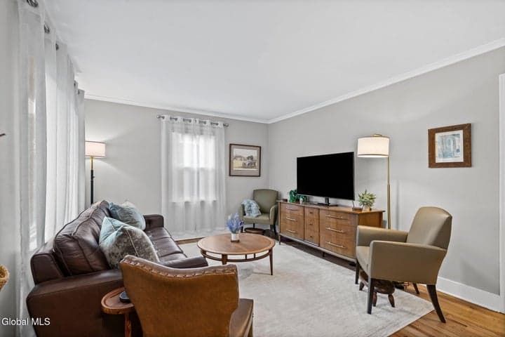 18 Oxford Road, Albany, NY, photo 3