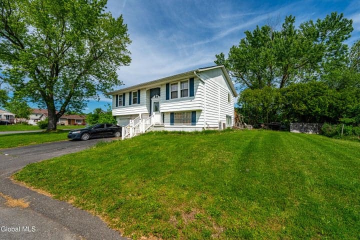 4 Arthur Avenue, Greenport, NY, photo 1