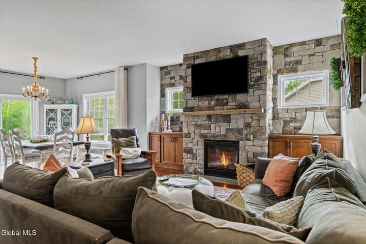 5 Rosemore Place, Halfmoon, NY, photo 5