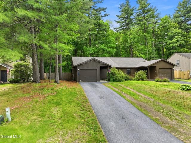 268 Thimbleberry Road, Ballston Spa, NY, photo 1