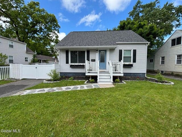 74 MacArthur Drive, Glenville, NY, photo 2