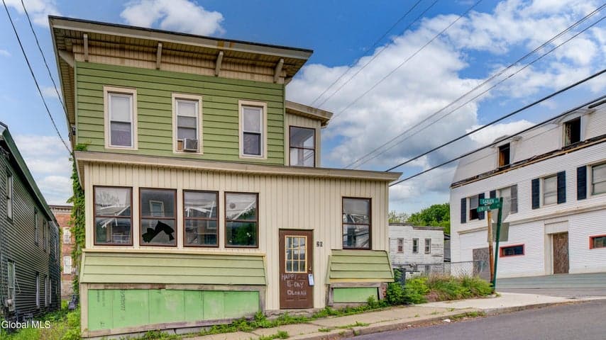 20 Garden Street, Amsterdam, NY, photo 4