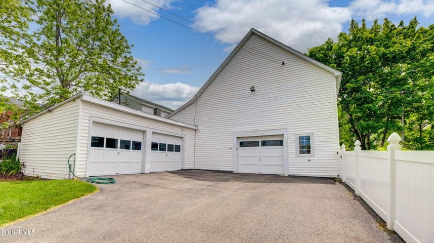 43 Glen Avenue, Amsterdam, NY, photo 2