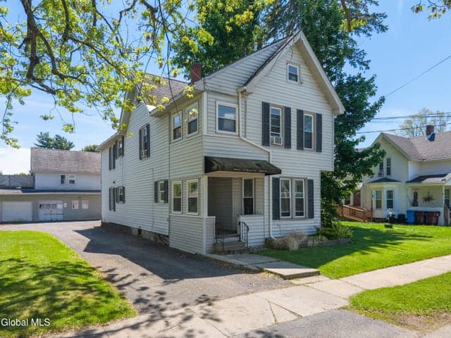 94 3rd Avenue, Gloversville, NY, photo 1