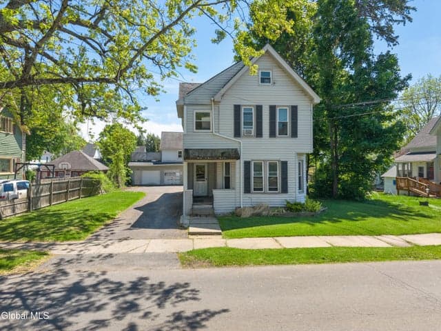 94 3rd Avenue, Gloversville, NY, photo 2