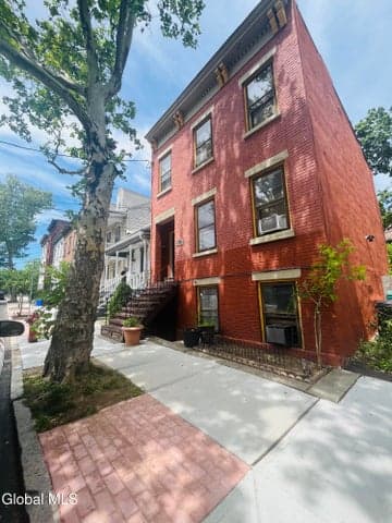43 Myrtle Avenue, Albany, NY, photo 1