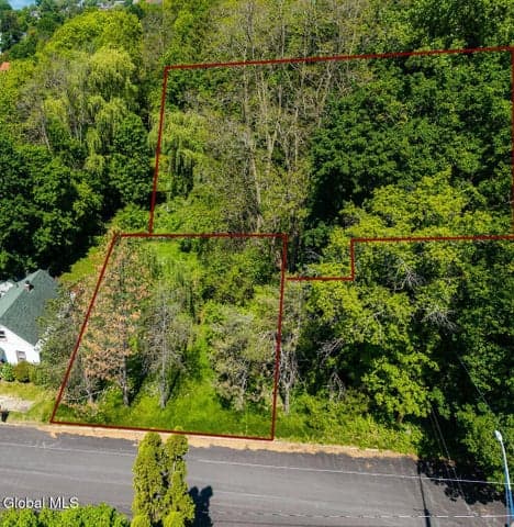 4 Laura Street, Amsterdam, NY, photo 3