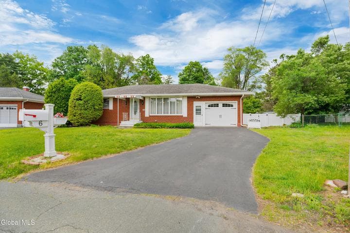 6 Deerwood Drive, Colonie, NY, photo 1