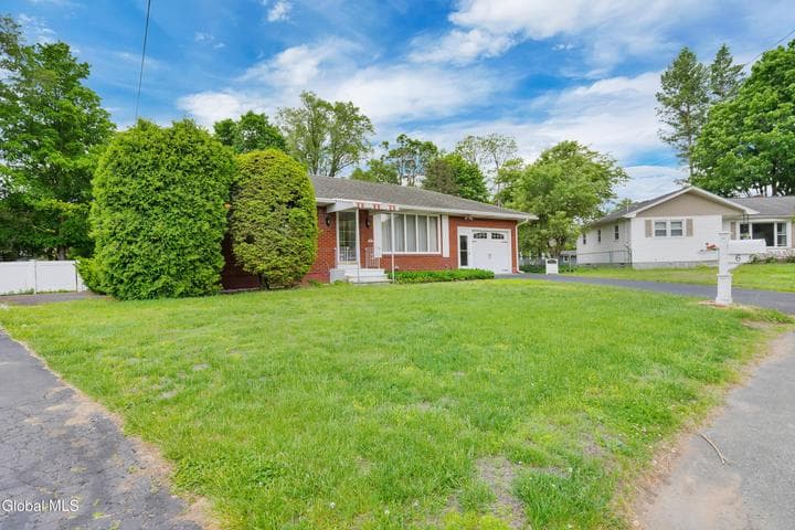 6 Deerwood Drive, Colonie, NY, photo 3