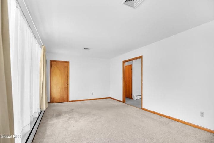6 Deerwood Drive, Colonie, NY, photo 5
