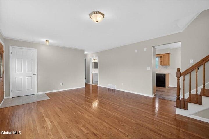 12 Winifred Drive, Colonie, NY, photo 5