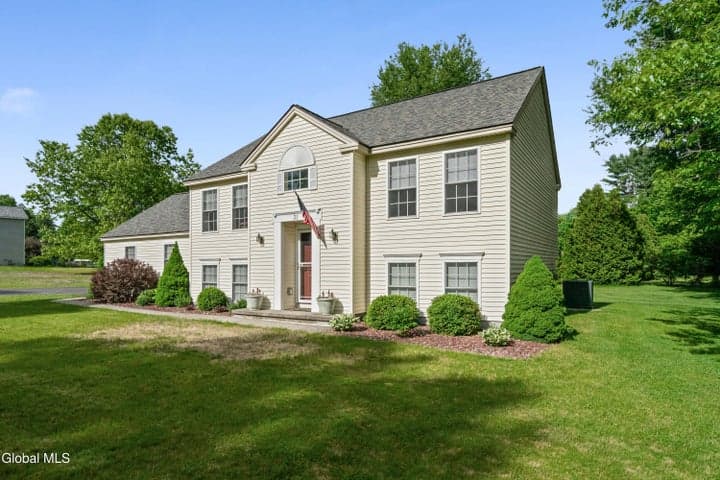 31 Grey Fox Drive, Moreau, NY, photo 4