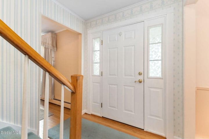 18 Sherwood Drive, Queensbury, NY, photo 3