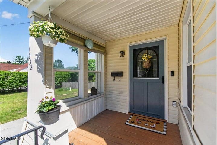 1932 Tower Avenue, Rotterdam, NY, photo 2