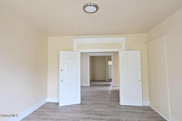 618 Clinton Avenue, Albany, NY, photo 4