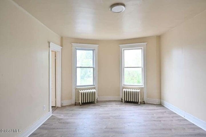 618 Clinton Avenue, Albany, NY, photo 3