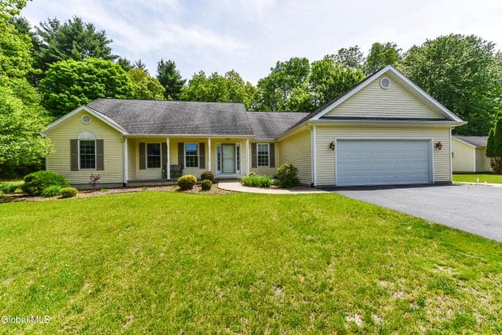 212 Casey Road, Schuylerville, NY