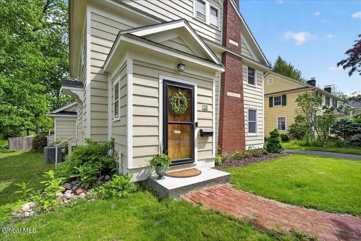 23 Herber Avenue, Bethlehem, NY, photo 3