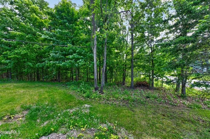 L4 27.11 King Road, Wilton, NY