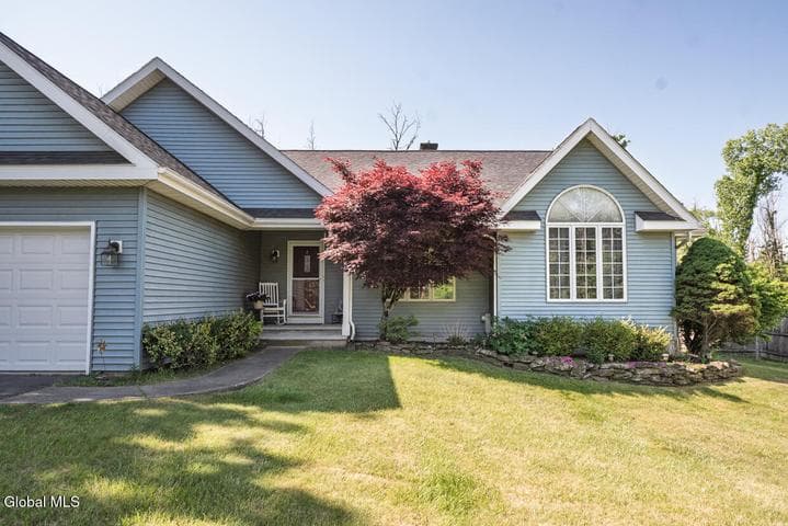 21 Belle Avenue, Colonie, NY, photo 2
