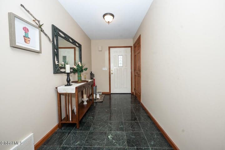 21 Belle Avenue, Colonie, NY, photo 4