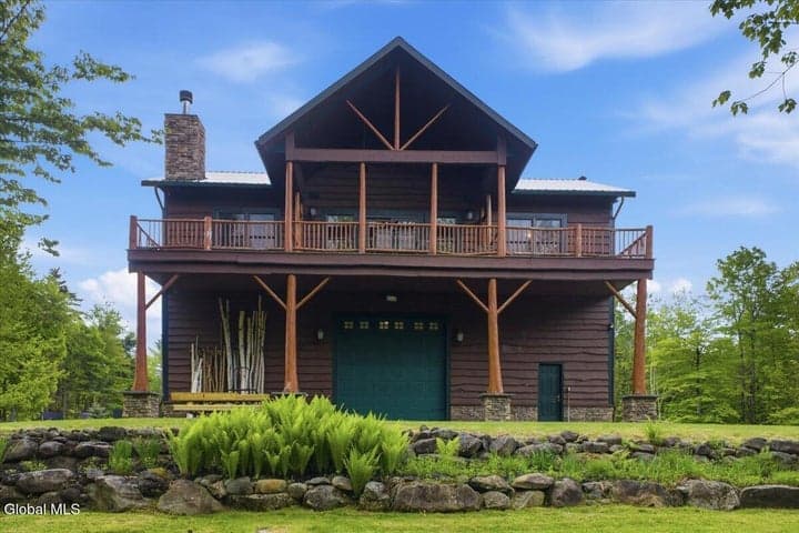 882 Padanarum Road, Bolton, NY