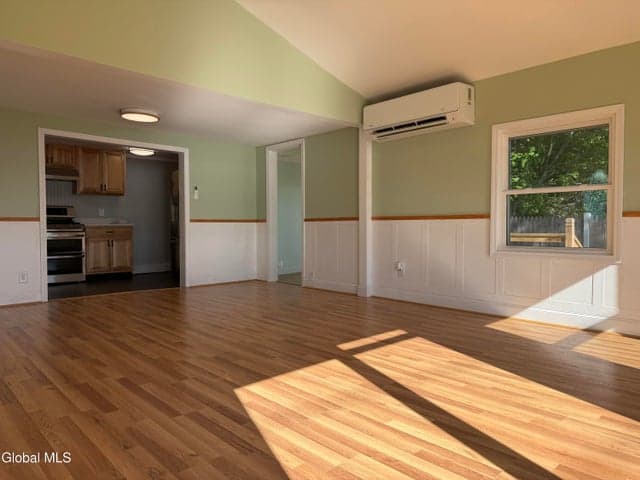 377 New York 22, Ticonderoga, NY, photo 4