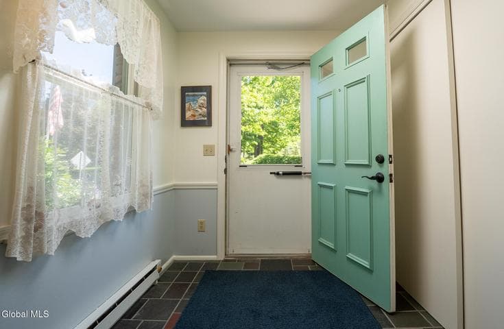103 Union Avenue, Bethlehem, NY, photo 2