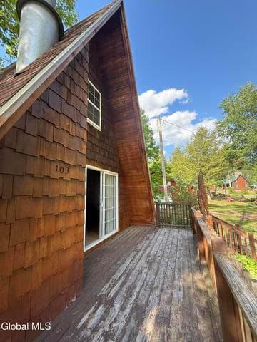 103 Florence Avenue, Northampton, NY, photo 3