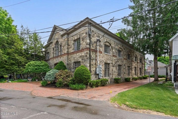 14 Talford Place #UNIT 1, Saratoga Springs, NY, photo 2