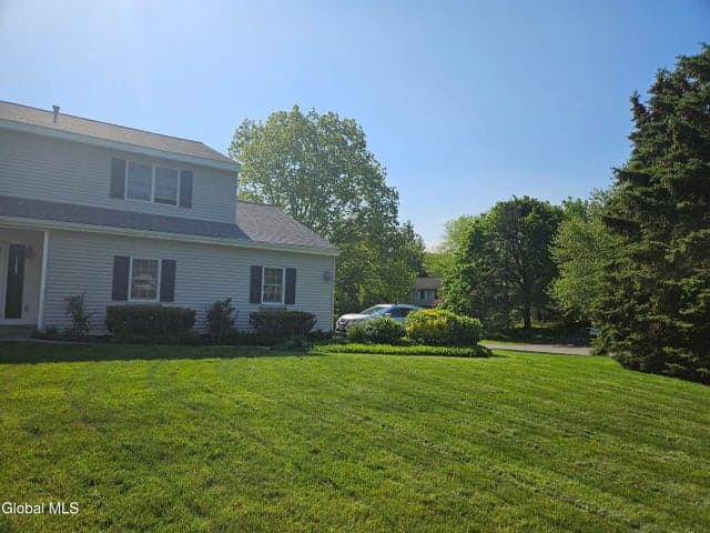 2122 Orchard Park Drive, Niskayuna, NY, photo 4